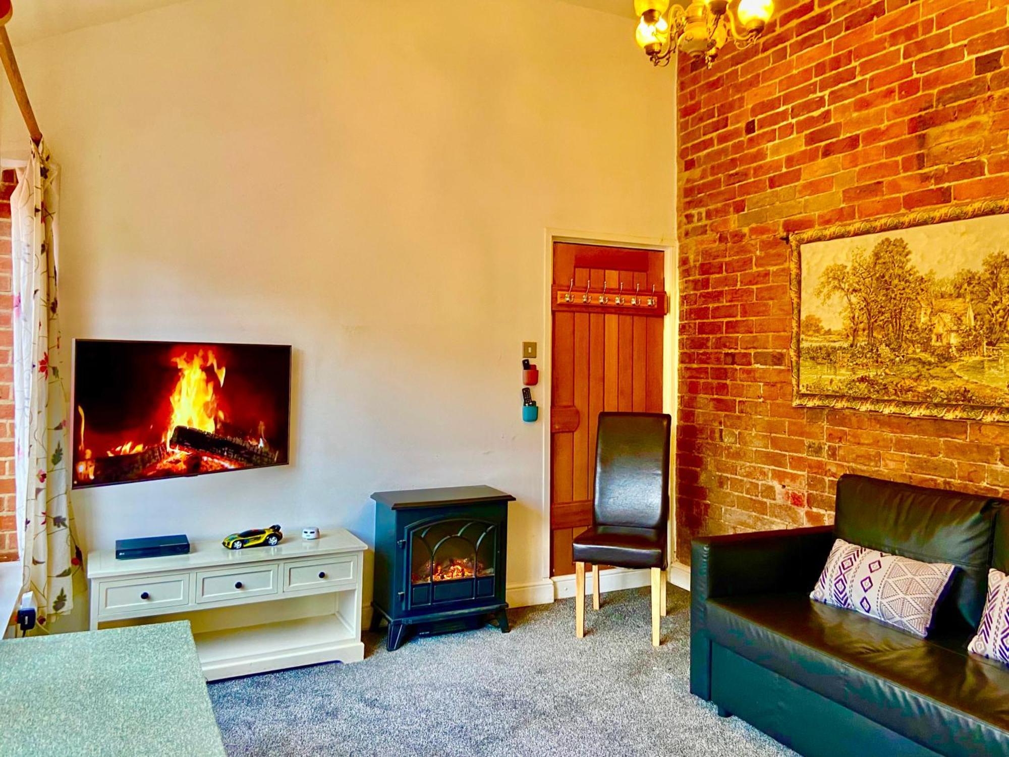 Squirrel Barn Villa Milwich Exterior foto