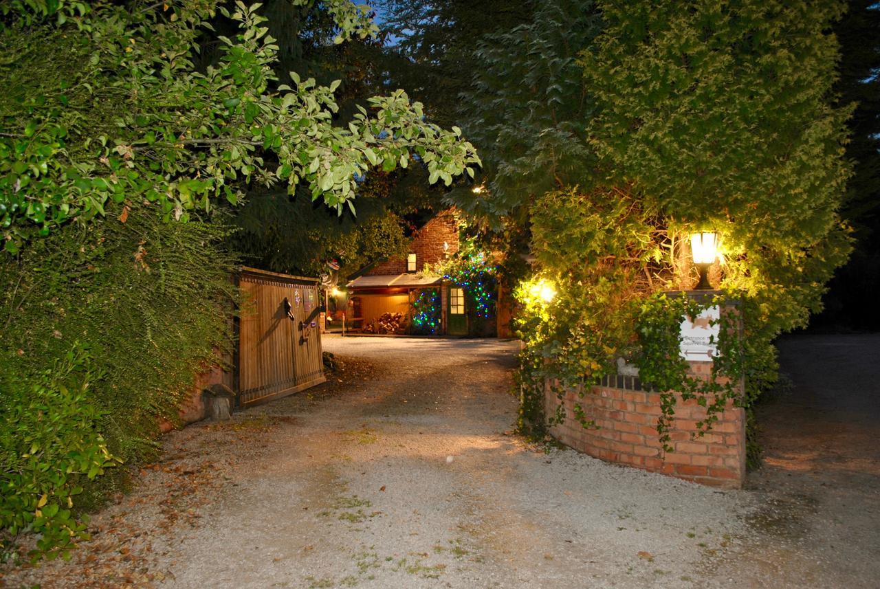 Squirrel Barn Villa Milwich Exterior foto